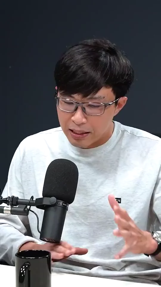 Klip Gaya Ngegas dr. Tirta Hadapi Pasien Ngeyel dari Raditya Dika