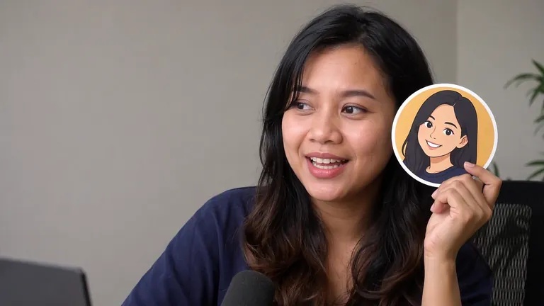Perempuan tersenyum memegang stiker maskot kartun dirinya